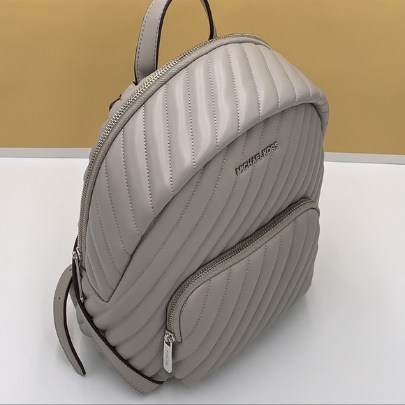 MICHAEL KORS ERIN MEDIUM BACKPACK PEARL GREY - Picture 9 of 16
